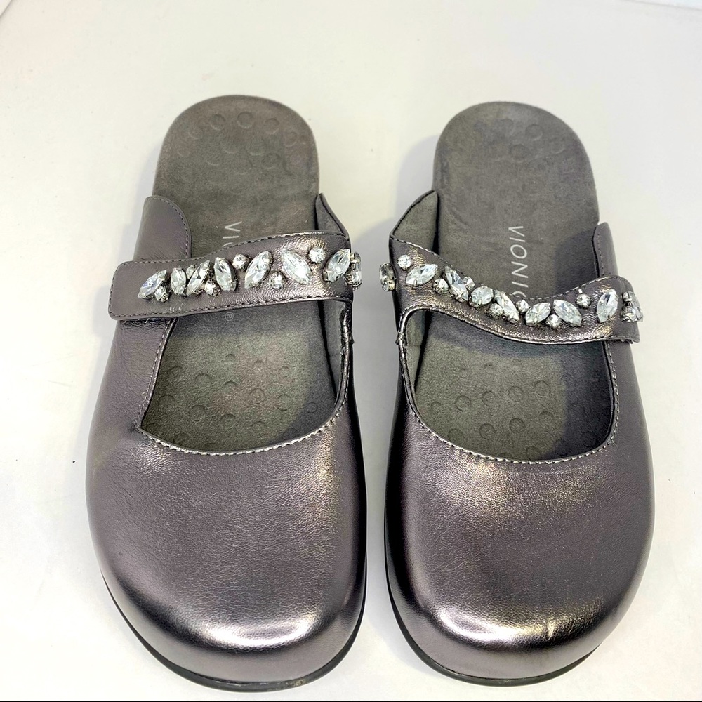 Vionic “Jenelle” Pewter Metallic Leather Mule - Women’s size 8
